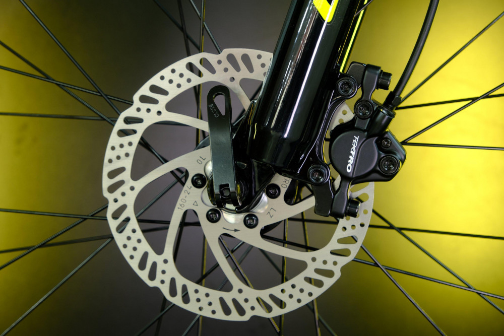 Lorak Sel 8900 HD Серебристый/Салатовый 17р (на рост 155-173)